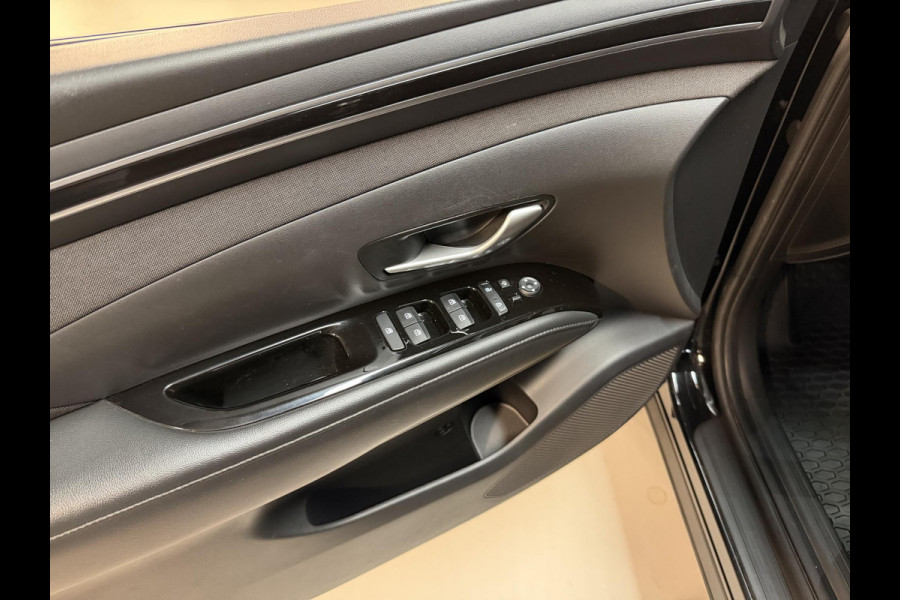 Hyundai Tucson 1.6 T-GDI MHEV Comfort 17"/Panoramadak/Trekhaak/Keyless/Adaptieve cruise/Camera/Stoel + stuurverwarming