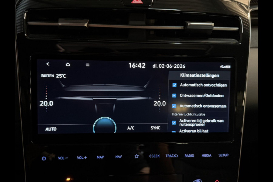 Hyundai Tucson 1.6 T-GDI MHEV Comfort 17"/Panoramadak/Trekhaak/Keyless/Adaptieve cruise/Camera/Stoel + stuurverwarming
