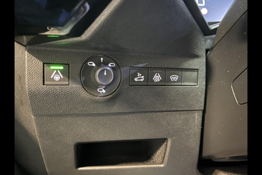 DS 7 Crossback 1.6 PureTech So Chic 225pk 18"/Panoramadak/DS Inspiratie RIVOLI/DS Active LED Vision/DS Night Vision/Connected Pilot/Stoelverwarming