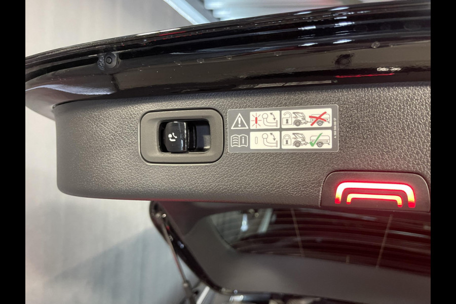 Mercedes-Benz C-Klasse Estate 300 e Star Edition AMG Line 18"/Panoramadak/Trekhaak/Stuur + stoelverwarming/Adaptieve cruise/Dodehoek/Sfeerverlichting premium/Elektrische klep/Apple Carplay & Android Auto