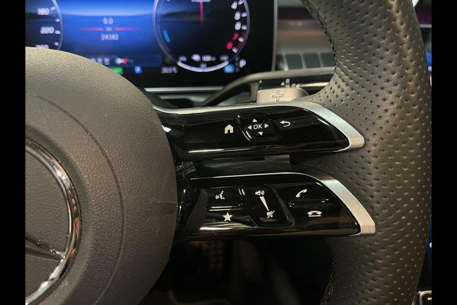 Mercedes-Benz C-Klasse Estate 300 e Star Edition AMG Line 18"/Panoramadak/Trekhaak/Stuur + stoelverwarming/Adaptieve cruise/Dodehoek/Sfeerverlichting premium/Elektrische klep/Apple Carplay & Android Auto