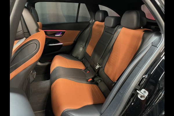 Mercedes-Benz C-Klasse Estate 300 e Star Edition AMG Line 18"/Panoramadak/Trekhaak/Stuur + stoelverwarming/Adaptieve cruise/Dodehoek/Sfeerverlichting premium/Elektrische klep/Apple Carplay & Android Auto