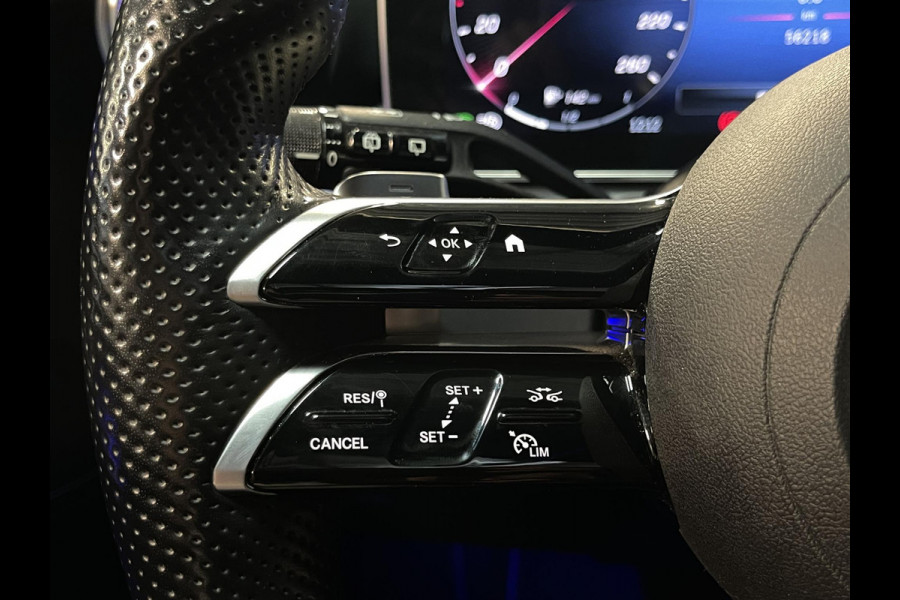 Mercedes-Benz C-Klasse Estate 300 e AMG Line C63 Diffuser/18"/Panoramadak/Laser LED/Trekhaak/Stoelverwarming + memory l + r/Adaptieve cruise/Sfeerverlichting premium/Elektrische klep/Apple Carplay & Android Auto