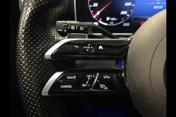 Mercedes-Benz C-Klasse Estate 300 e AMG Line C63 Diffuser/18"/Panoramadak/Laser LED/Trekhaak/Stoelverwarming + memory l + r/Adaptieve cruise/Sfeerverlichting premium/Elektrische klep/Apple Carplay & Android Auto