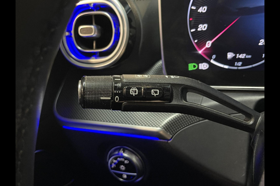 Mercedes-Benz C-Klasse Estate 300 e AMG Line C63 Diffuser/18"/Panoramadak/Laser LED/Trekhaak/Stoelverwarming + memory l + r/Adaptieve cruise/Sfeerverlichting premium/Elektrische klep/Apple Carplay & Android Auto