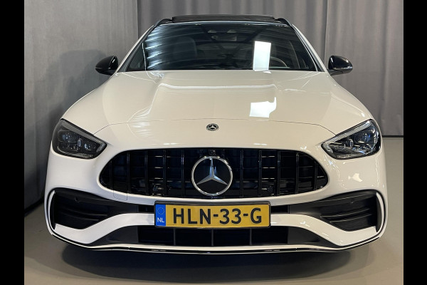Mercedes-Benz C-Klasse Estate 300 e AMG Line C63 Diffuser/18"/Panoramadak/Laser LED/Trekhaak/Stoelverwarming + memory l + r/Adaptieve cruise/Sfeerverlichting premium/Elektrische klep/Apple Carplay & Android Auto