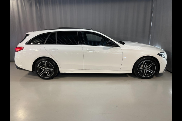 Mercedes-Benz C-Klasse Estate 300 e AMG Line C63 Diffuser/18"/Panoramadak/Laser LED/Trekhaak/Stoelverwarming + memory l + r/Adaptieve cruise/Sfeerverlichting premium/Elektrische klep/Apple Carplay & Android Auto