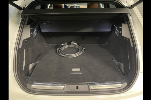 DS 7 Crossback E-Tense 4x4 Grand Chic 20"/Trekhaak/Panoramadak/Leder Opera/Night VISION/Stoelverwarming/Stoelventilatie/Voorruitverwarming/LED Vision/HiFi FOCAL/Adaptieve cruise