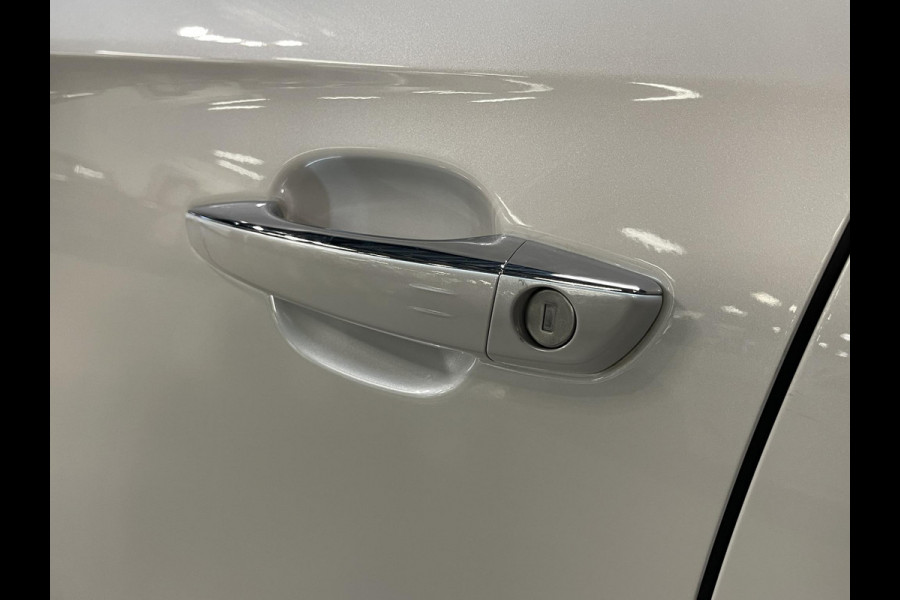 DS 7 Crossback E-Tense 4x4 Grand Chic 20"/Trekhaak/Panoramadak/Leder Opera/Night VISION/Stoelverwarming/Stoelventilatie/Voorruitverwarming/LED Vision/HiFi FOCAL/Adaptieve cruise