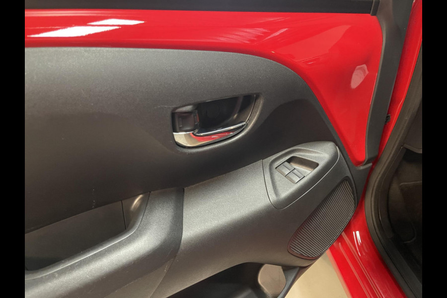 Citroën C1 1.0 VTi Shine 15"/Camera/Airco/Apple Carplay & Android Auto/Bluetooth