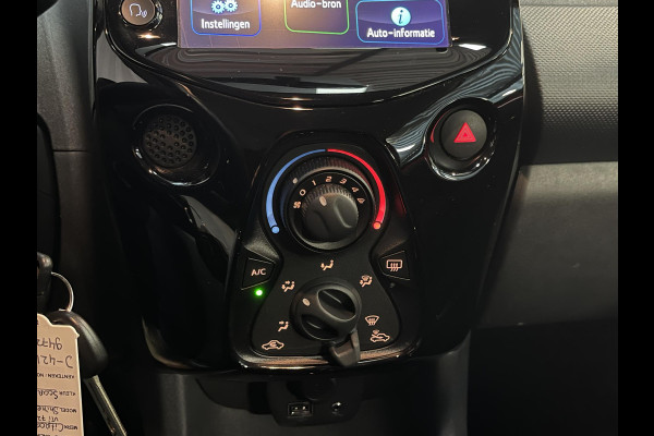 Citroën C1 1.0 VTi Shine 15"/Camera/Airco/Apple Carplay & Android Auto/Bluetooth