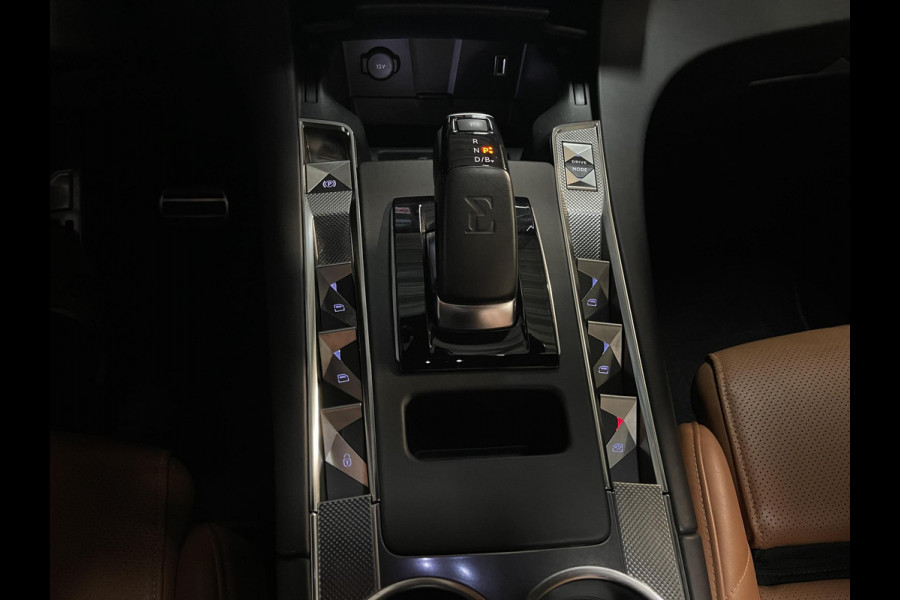 DS 7 Crossback E-Tense 4x4 Grand Chic 20"/Trekhaak/Panoramadak/Leder Opera/Night VISION/Stoelverwarming/Stoelventilatie/Voorruitverwarming/LED Vision/HiFi FOCAL/Adaptieve cruise