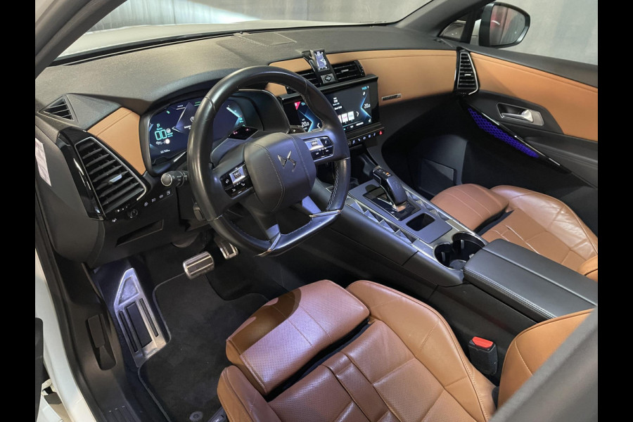 DS 7 Crossback E-Tense 4x4 Grand Chic 20"/Trekhaak/Panoramadak/Leder Opera/Night VISION/Stoelverwarming/Stoelventilatie/Voorruitverwarming/LED Vision/HiFi FOCAL/Adaptieve cruise
