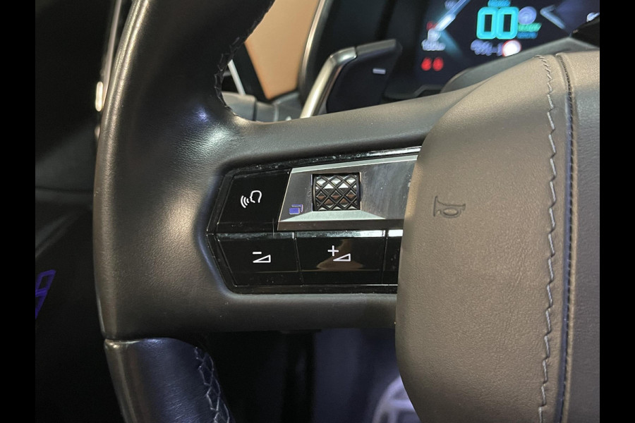 DS 7 Crossback E-Tense 4x4 Grand Chic 20"/Trekhaak/Panoramadak/Leder Opera/Night VISION/Stoelverwarming/Stoelventilatie/Voorruitverwarming/LED Vision/HiFi FOCAL/Adaptieve cruise