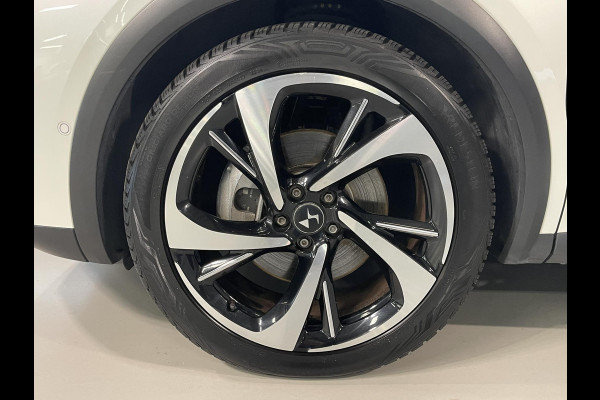 DS 7 Crossback E-Tense 4x4 Grand Chic 20"/Trekhaak/Panoramadak/Leder Opera/Night VISION/Stoelverwarming/Stoelventilatie/Voorruitverwarming/LED Vision/HiFi FOCAL/Adaptieve cruise