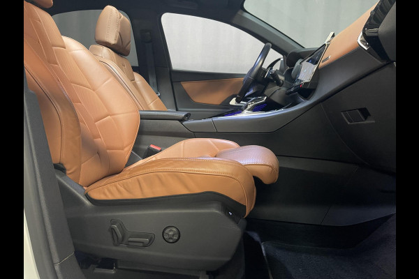 DS 7 Crossback E-Tense 4x4 Grand Chic 20"/Trekhaak/Panoramadak/Leder Opera/Night VISION/Stoelverwarming/Stoelventilatie/Voorruitverwarming/LED Vision/HiFi FOCAL/Adaptieve cruise