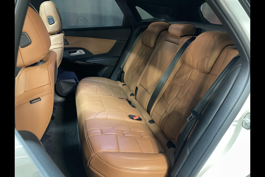 DS 7 Crossback E-Tense 4x4 Grand Chic 20"/Trekhaak/Panoramadak/Leder Opera/Night VISION/Stoelverwarming/Stoelventilatie/Voorruitverwarming/LED Vision/HiFi FOCAL/Adaptieve cruise