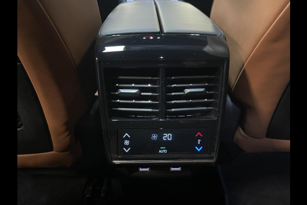 DS 7 Crossback E-Tense 4x4 Grand Chic 20"/Trekhaak/Panoramadak/Leder Opera/Night VISION/Stoelverwarming/Stoelventilatie/Voorruitverwarming/LED Vision/HiFi FOCAL/Adaptieve cruise