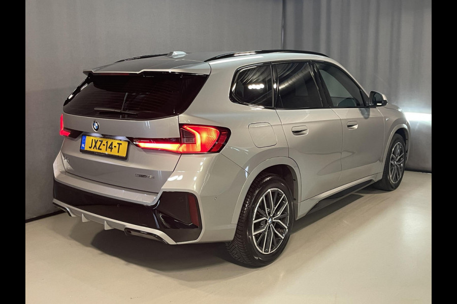 BMW X1 sDrive18i M Sport Shadow Line 18"/Sportstoelen/Keyless/Alarm/Adaptief LED/Stoelverwarming/Camera/Elektrisch klep