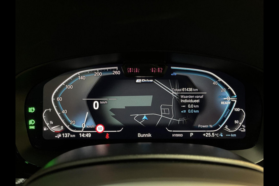 BMW 5 Serie Touring 530e xDrive High Executive M Sport 18"/Trekhaak/Laser LED/Leder/Head-up/Keyless/Stoelverwarming/Adaptieve cruise/Dodehoek/Camera/Apple Carplay & Android Auto/HiFi
