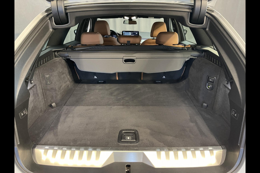 BMW 5 Serie Touring 530e xDrive High Executive M Sport 18"/Trekhaak/Laser LED/Leder/Head-up/Keyless/Stoelverwarming/Adaptieve cruise/Dodehoek/Camera/Apple Carplay & Android Auto/HiFi