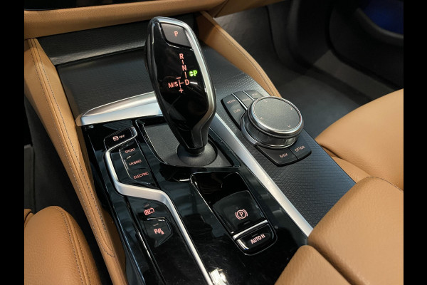 BMW 5 Serie Touring 530e xDrive High Executive M Sport 18"/Trekhaak/Laser LED/Leder/Head-up/Keyless/Stoelverwarming/Adaptieve cruise/Dodehoek/Camera/Apple Carplay & Android Auto/HiFi
