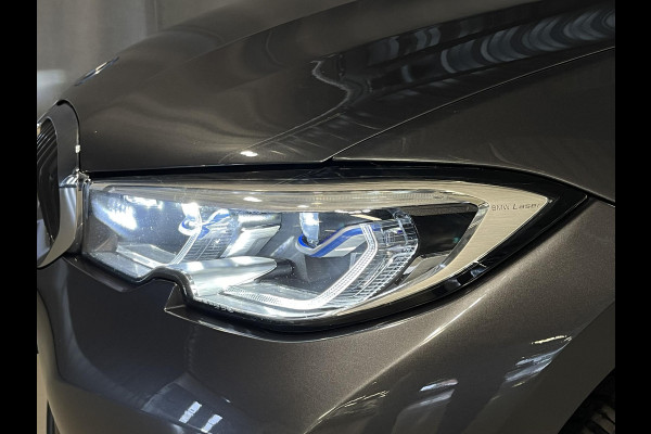BMW 3 Serie Touring 330e xDrive Business Edition Plus 18"/Trekhaak/Laser LED/Head-up/Stoelverwarming/Elektrische klep/Keyless/Apple Carplay & Android Auto