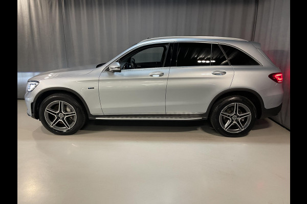 Mercedes-Benz GLC 300e 4MATIC AMG Line 19"/Panoramadak/Dodehoek/Adaptieve cruise/Keyless/Burmester/Matrix LED/Apple Carplay & Android Auto/Stoelverwarming/Elektrische klep