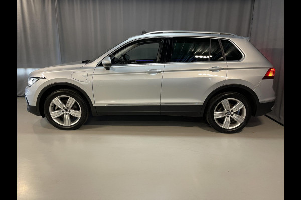 Volkswagen Tiguan 1.4 TSI eHybrid Elegance 19"/Panoramadak/Trekhaak/IQ Lights/Dodehoek/Camera/Adaptieve cruise/Elektrische klep/Stoel + stuurverwarming