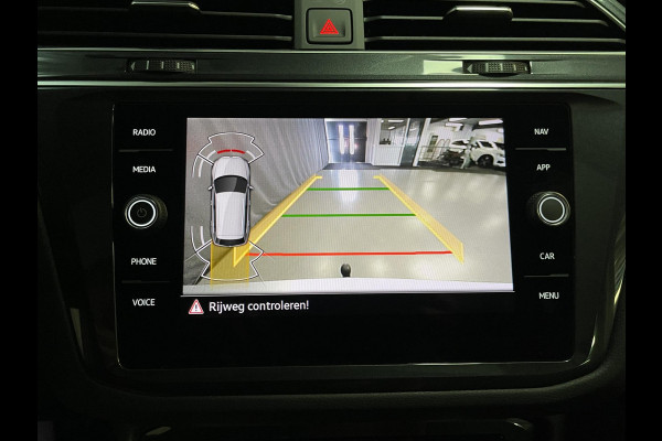 Volkswagen Tiguan 1.4 TSI eHybrid Elegance 19"/Panoramadak/Trekhaak/IQ Lights/Dodehoek/Camera/Adaptieve cruise/Elektrische klep/Stoel + stuurverwarming