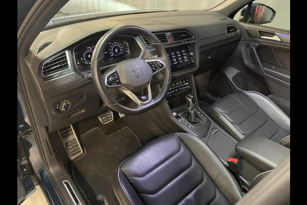 Volkswagen Tiguan 1.4 TSI eHybrid R-Line Business+ FABRIEKSGARANTIE TOT 03-2027 20"/VOL Leder + memory/Panoramadak/360 camera/Elektrische klep/Dodehoek/Stuur + stoelverwarming/IQ Lights/Adaptieve cruise