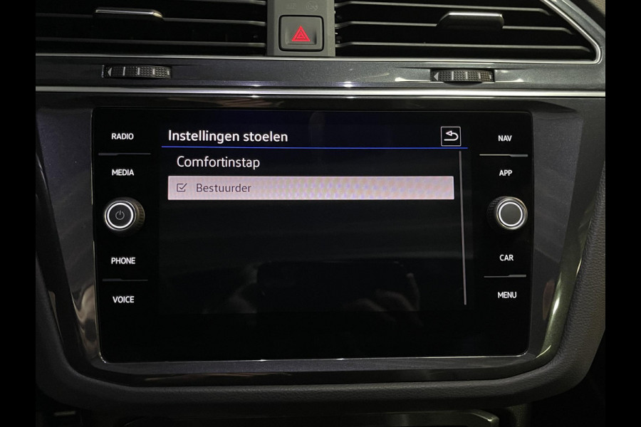 Volkswagen Tiguan 1.4 TSI eHybrid R-Line Business+ FABRIEKSGARANTIE TOT 03-2027 20"/VOL Leder + memory/Panoramadak/360 camera/Elektrische klep/Dodehoek/Stuur + stoelverwarming/IQ Lights/Adaptieve cruise