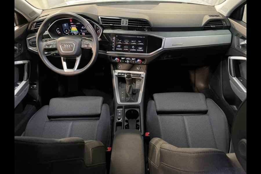 Audi Q3 Sportback 45 TFSI e S Edition 20"/Adaptieve cruise/Dodehoek/LED/Elektrische klep/Keyless/Stoelverwarming/PDC v+a/Apple Carplay & Android Auto
