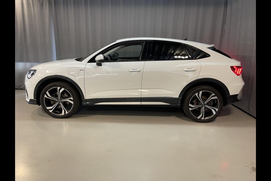 Audi Q3 Sportback 45 TFSI e S Edition 20"/Adaptieve cruise/Dodehoek/LED/Elektrische klep/Keyless/Stoelverwarming/PDC v+a/Apple Carplay & Android Auto