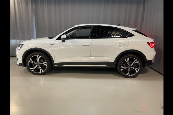 Audi Q3 Sportback 45 TFSI e S Edition 20"/Adaptieve cruise/Dodehoek/LED/Elektrische klep/Keyless/Stoelverwarming/PDC v+a/Apple Carplay & Android Auto