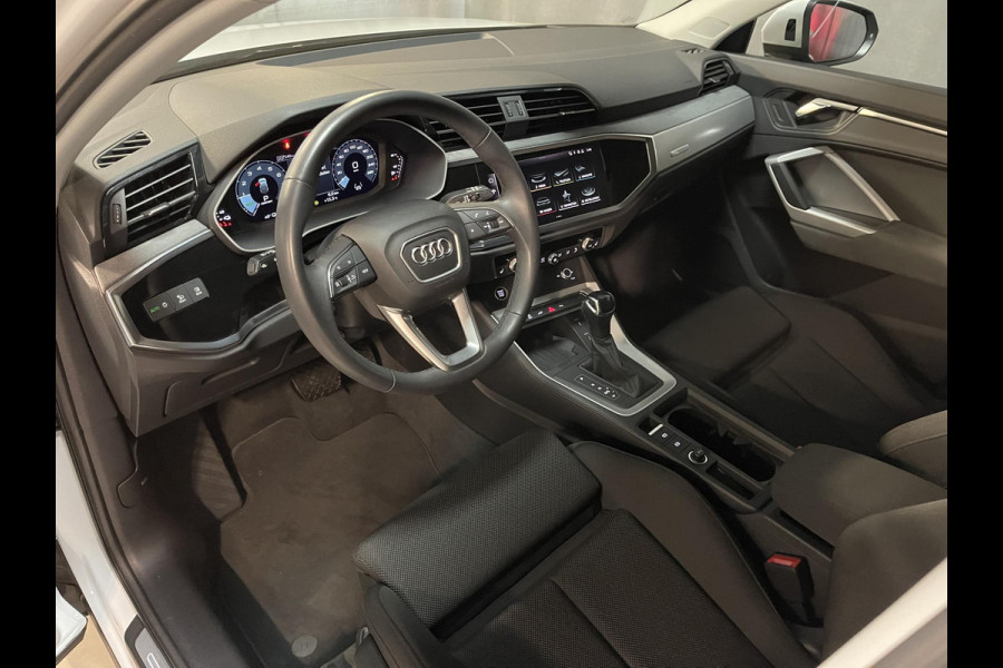 Audi Q3 Sportback 45 TFSI e S Edition 20"/Adaptieve cruise/Dodehoek/LED/Elektrische klep/Keyless/Stoelverwarming/PDC v+a/Apple Carplay & Android Auto