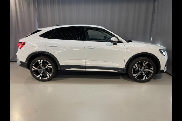 Audi Q3 Sportback 45 TFSI e S Edition 20"/Adaptieve cruise/Dodehoek/LED/Elektrische klep/Keyless/Stoelverwarming/PDC v+a/Apple Carplay & Android Auto
