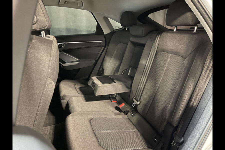 Audi Q3 Sportback 45 TFSI e S Edition 20"/Adaptieve cruise/Dodehoek/LED/Elektrische klep/Keyless/Stoelverwarming/PDC v+a/Apple Carplay & Android Auto