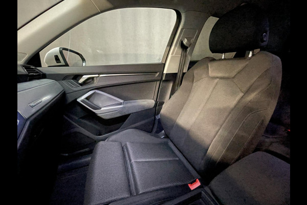 Audi Q3 Sportback 45 TFSI e S Edition 20"/Adaptieve cruise/Dodehoek/LED/Elektrische klep/Keyless/Stoelverwarming/PDC v+a/Apple Carplay & Android Auto