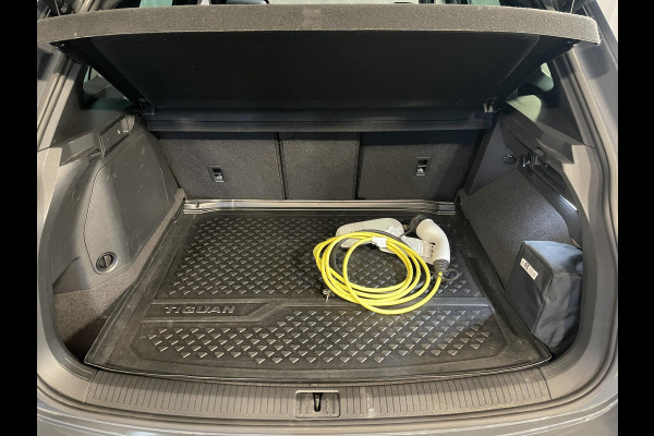 Volkswagen Tiguan 1.4 TSI eHybrid R-Line Business+ 19"/VOL Leder + memory/Panoramadak/360 camera/Elektrische klep/Dodehoek/Stuur + stoelverwarming