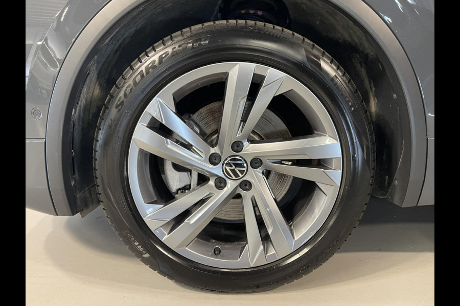 Volkswagen Tiguan 1.4 TSI eHybrid R-Line Business+ 19"/VOL Leder + memory/Panoramadak/360 camera/Elektrische klep/Dodehoek/Stuur + stoelverwarming