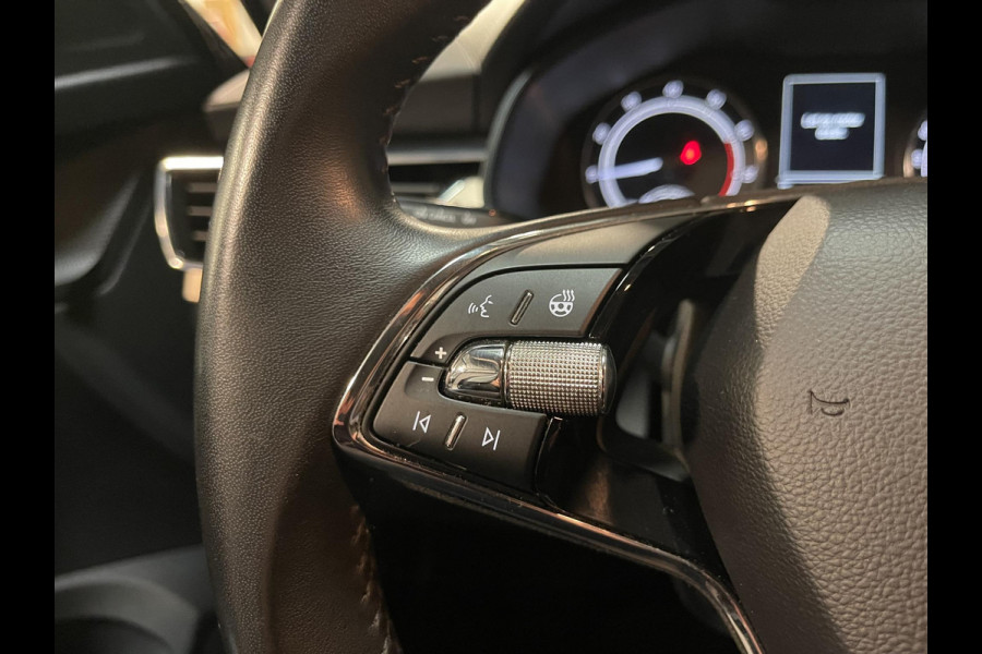 Škoda Kamiq 1.0 TSI Business Edition 16"/ Stoel + stuurverwarming/Keyless/Camera/Apple Carplay & Android Auto/PDC v+a/Climate