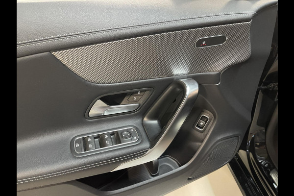 Mercedes-Benz CLA-Klasse Shooting Brake 250 e 17"/Apple Carplay & Android Auto/LED/Stoelverwarming/Camera/Climate