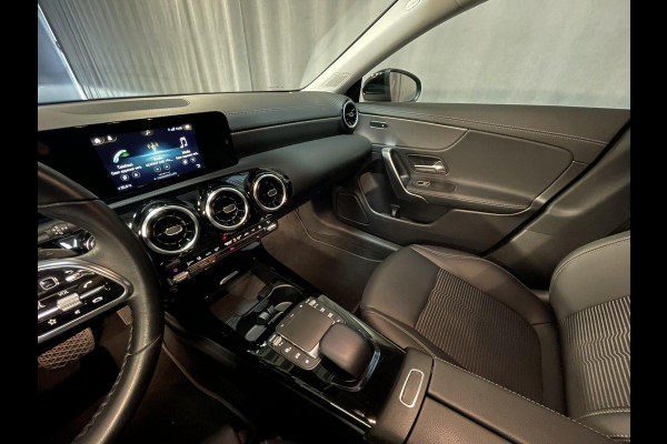 Mercedes-Benz CLA-Klasse Shooting Brake 250 e 17"/Apple Carplay & Android Auto/LED/Stoelverwarming/Camera/Climate