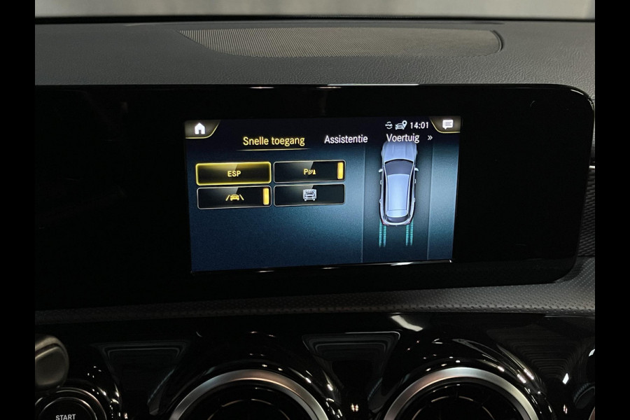 Mercedes-Benz CLA-Klasse Shooting Brake 250 e 17"/Apple Carplay & Android Auto/LED/Stoelverwarming/Camera/Climate