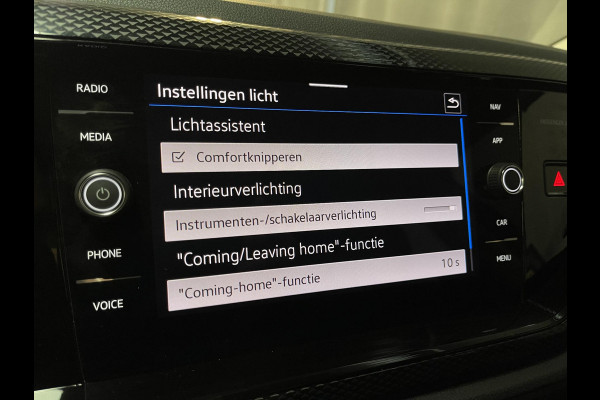 Volkswagen Polo 1.0 TSI Life 15"/Virtual cockpit/Stoelverwarming/PDC v+a/Apple Carplay & Android Auto/DAB/LED