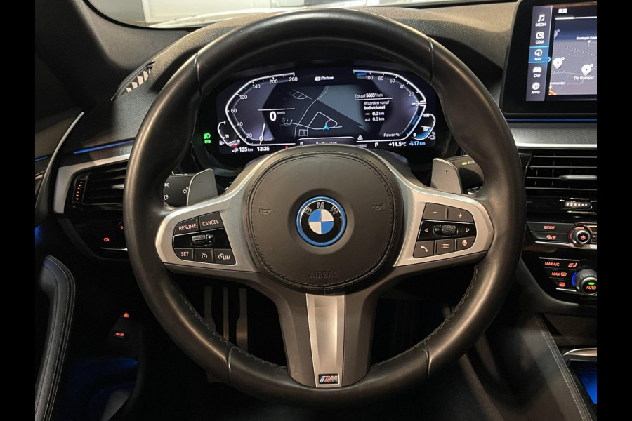 BMW 5 Serie 530e Business Edition Plus M Sport 19"/Schuif-kanteldak/Trekhaak/Camera/Stoelverwarming + memory/PDC v+a/LED