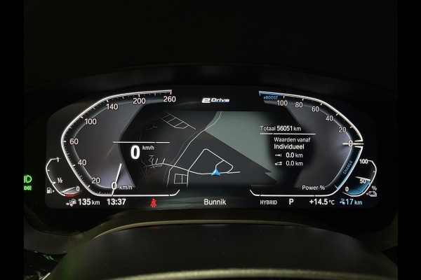 BMW 5 Serie 530e Business Edition Plus M Sport 19"/Schuif-kanteldak/Trekhaak/Camera/Stoelverwarming + memory/PDC v+a/LED