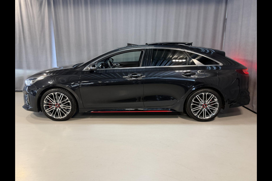 Kia ProCeed 1.6 T-GDI GT 18''/Panoramadak/Adaptieve cruise/JBL/Memory/Stuur+stoelverwarming/Dodehoek/Camera/Keyless