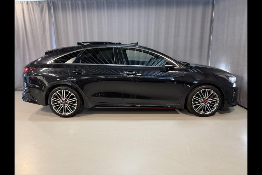 Kia ProCeed 1.6 T-GDI GT 18''/Panoramadak/Adaptieve cruise/JBL/Memory/Stuur+stoelverwarming/Dodehoek/Camera/Keyless